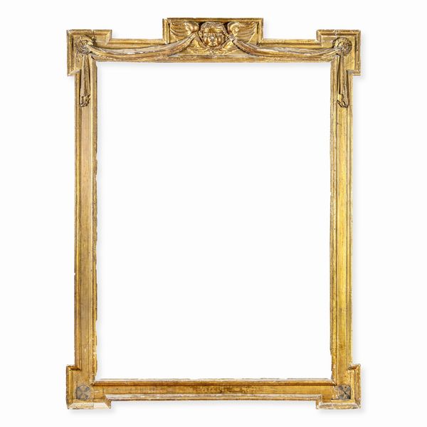 Grande cornice architettonica in legno intagliato e dorato. Arte tardo manierista, Italia centrale XVI secolo  - Asta Cornici antiche - Associazione Nazionale - Case d'Asta italiane