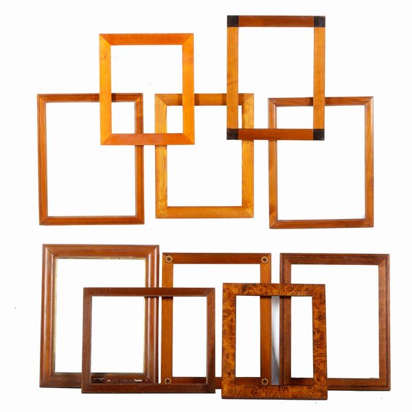 Dieci cornici. XX secolo  - Asta Cornici antiche - Associazione Nazionale - Case d'Asta italiane