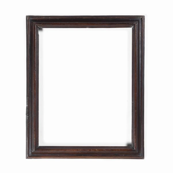 Cornice in legno di noce naturale. XVIII secolo  - Asta Cornici antiche - Associazione Nazionale - Case d'Asta italiane