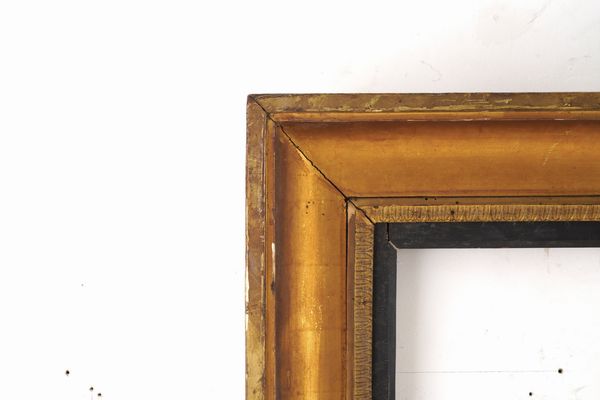 Cornice neoclassica dorata. XIX secolo  - Asta Cornici antiche - Associazione Nazionale - Case d'Asta italiane