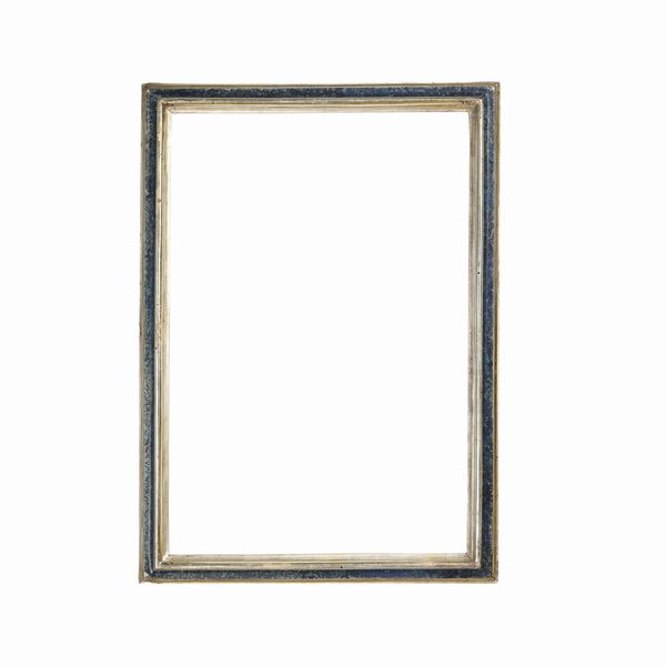 Cornice laccata a finto marmo e dorata. Marche XVIII secolo  - Asta Cornici antiche - Associazione Nazionale - Case d'Asta italiane