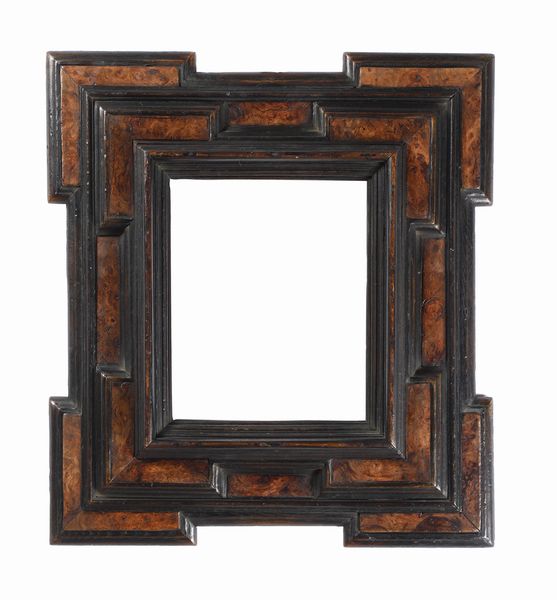 Cornice guilloch lastronata in radica ed ebanizzata. Lombardia XVIII secolo  - Asta Cornici antiche - Associazione Nazionale - Case d'Asta italiane