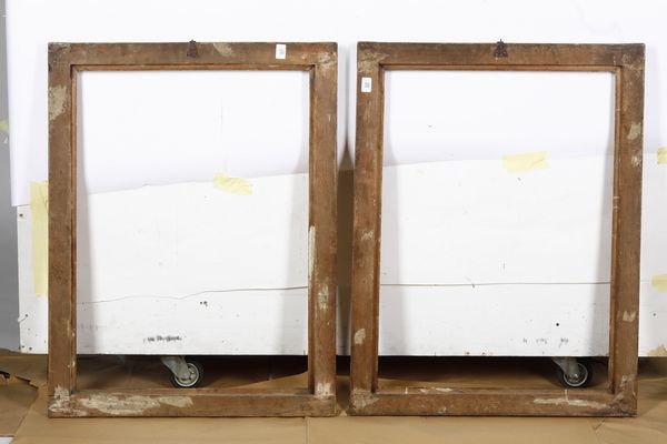 Coppia di cornici a sagoma Salvator Rosa in legno laccato e dorato. Roma XVIII secolo  - Asta Cornici antiche - Associazione Nazionale - Case d'Asta italiane