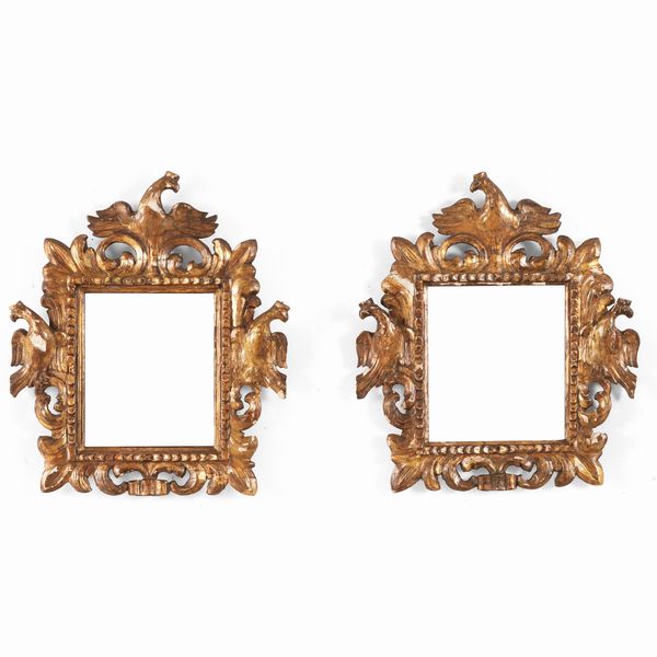 Coppia di cornici in legno intagliato e dorato. Italia meridionale, XVIII-XIX secolo  - Asta Cornici antiche - Associazione Nazionale - Case d'Asta italiane