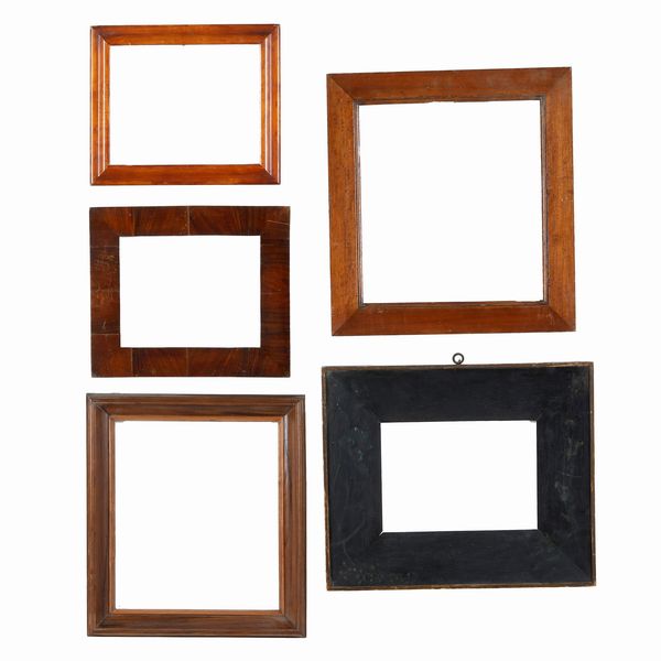 Cinque cornici. XIX secolo  - Asta Cornici antiche - Associazione Nazionale - Case d'Asta italiane