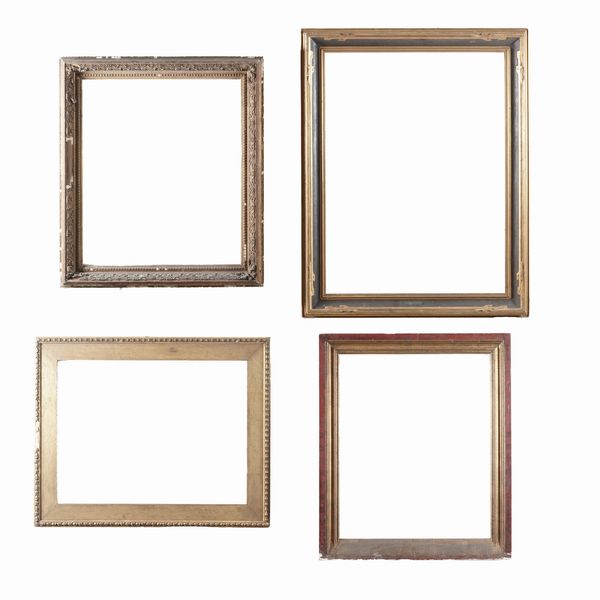 Quattro cornici in legno diverse, XX secolo  - Asta Cornici antiche - Associazione Nazionale - Case d'Asta italiane