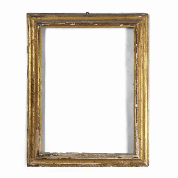 Cornice in legno dorato. Italia centrale XVIII-XIX secolo  - Asta Cornici antiche - Associazione Nazionale - Case d'Asta italiane