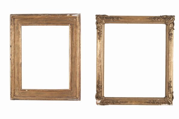 Cinque cornici diverse in legno intagliato  - Asta Cornici antiche - Associazione Nazionale - Case d'Asta italiane