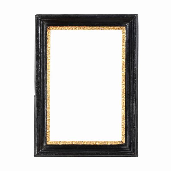 Cornice intagliata dorata ed ebanizzata. Roma XVIII secolo  - Asta Cornici antiche - Associazione Nazionale - Case d'Asta italiane