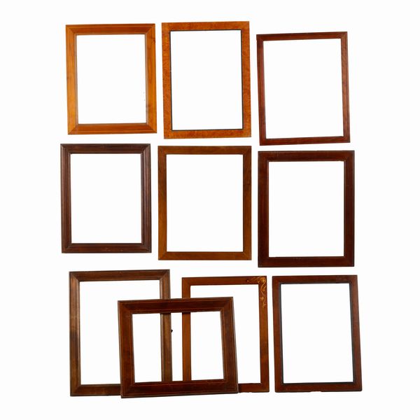 Dieci cornici. XX secolo  - Asta Cornici antiche - Associazione Nazionale - Case d'Asta italiane