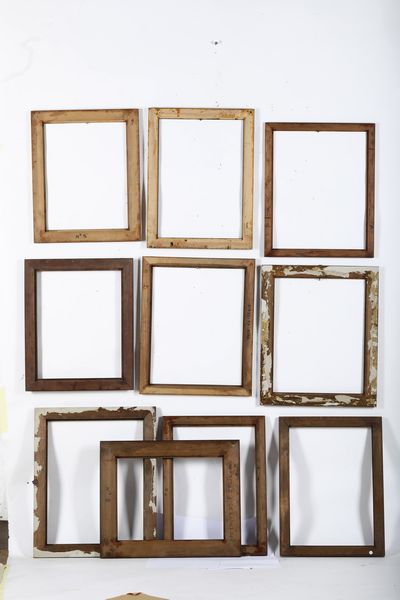 Dieci cornici. XX secolo  - Asta Cornici antiche - Associazione Nazionale - Case d'Asta italiane