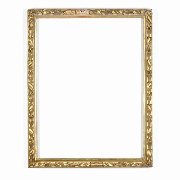 Cornice in legno intagliato e dorato, Emilia XVII secolo  - Asta Cornici antiche - Associazione Nazionale - Case d'Asta italiane