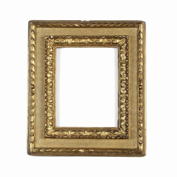 Cornice a cassetta in legno intagliato e dorato. Italia centrale XVIII secolo  - Asta Cornici antiche - Associazione Nazionale - Case d'Asta italiane