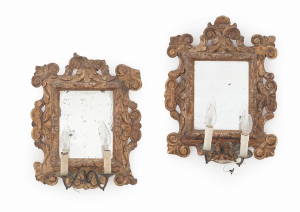 Coppia di cornici in legno intagliato. Italia settentrionale XVII-XVIII secolo  - Asta Cornici antiche - Associazione Nazionale - Case d'Asta italiane