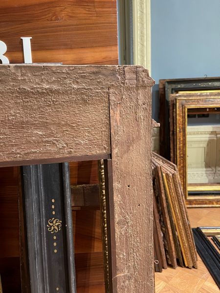 Cornice a edicola di gusto rinascimentale. Arte veneta del XIX-XX secolo  - Asta Cornici antiche - Associazione Nazionale - Case d'Asta italiane