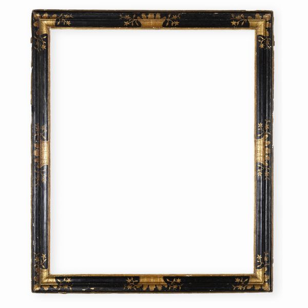 Cornice in legno ebanizzato e dorato. Piemonte XVII secolo  - Asta Cornici antiche - Associazione Nazionale - Case d'Asta italiane
