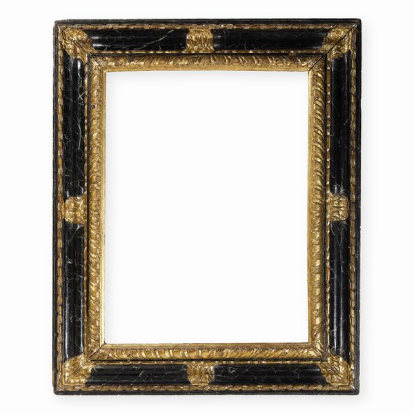 Cornice barocca in legno laccato e dorato. Piemonte XVII secolo  - Asta Cornici antiche - Associazione Nazionale - Case d'Asta italiane