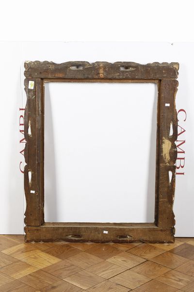 Cornice in legno intagliato e dorato. Italia centrale XVIII secolo  - Asta Cornici antiche - Associazione Nazionale - Case d'Asta italiane