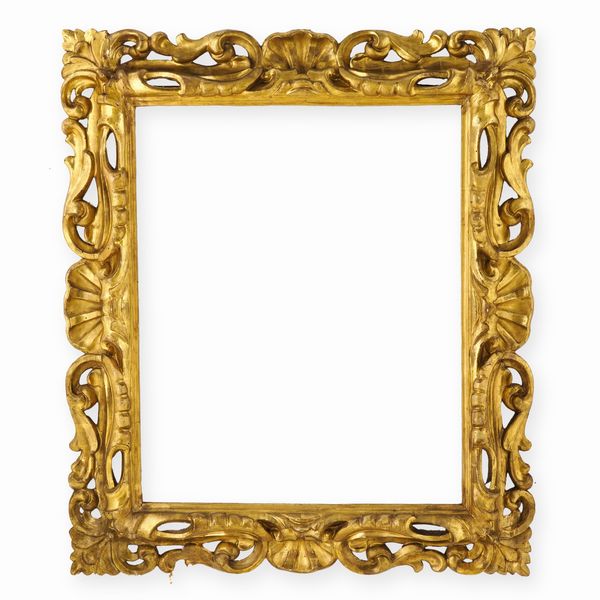 Cornice in legno intagliato e dorato. XIX secolo  - Asta Cornici antiche - Associazione Nazionale - Case d'Asta italiane