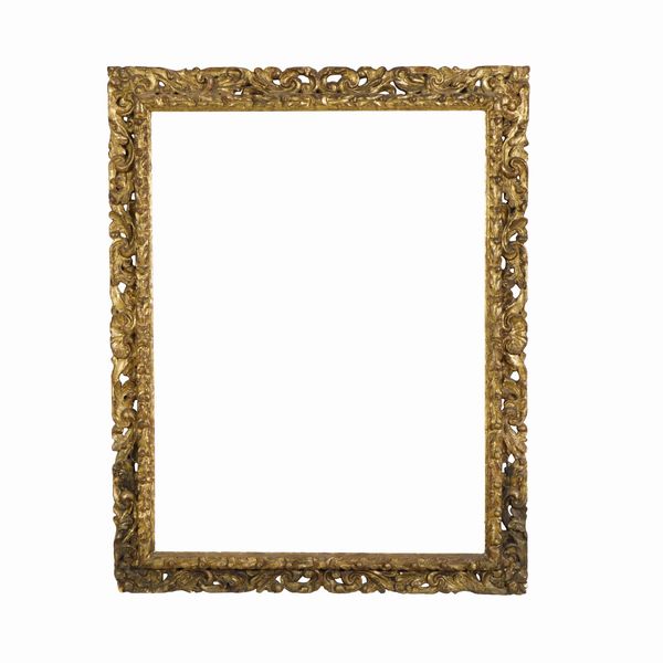 Grande cornice in legno intagliato, traforato e dorato, Italia centrale XVII-XVIII secolo  - Asta Cornici antiche - Associazione Nazionale - Case d'Asta italiane