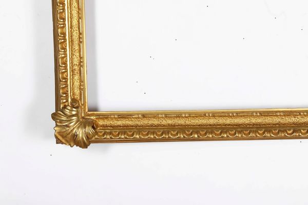 Cornice in legno intagliato e dorato. Italia, XIX secolo  - Asta Cornici antiche - Associazione Nazionale - Case d'Asta italiane