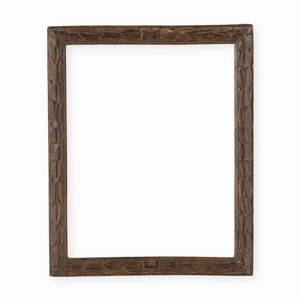 Cornice rettangolare in legno intagliato con tracce di doratura. XVIII secolo  - Asta Cornici antiche - Associazione Nazionale - Case d'Asta italiane