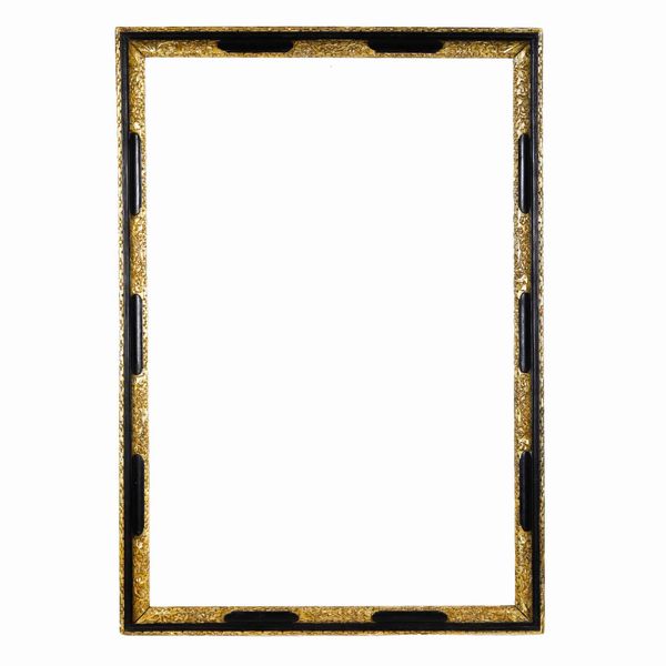 Cornice in legno intagliato, ebanizzato e dorato. Veneto XVIII secolo  - Asta Cornici antiche - Associazione Nazionale - Case d'Asta italiane