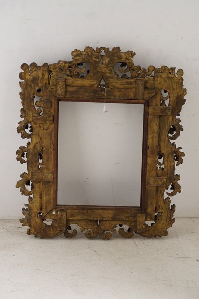 Cornice in legno intagliato e dorato. Italia XVIII-XIX secolo  - Asta Cornici antiche - Associazione Nazionale - Case d'Asta italiane