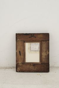 Piccola cornice a cassetta in legno ebanizzato con decori dorati. Toscana XVII secolo  - Asta Cornici antiche - Associazione Nazionale - Case d'Asta italiane