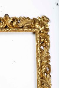 Cornice intagliata e dorata. Italia centrale XVII secolo  - Asta Cornici antiche - Associazione Nazionale - Case d'Asta italiane