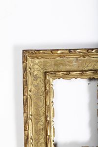 Cornice a cassetta in legno bulinato, intagliato e dorato, Emilia, XVII-XVIII secolo  - Asta Cornici antiche - Associazione Nazionale - Case d'Asta italiane