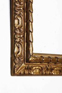 Cornice in legno intagliato e dorato. Italia XVIII secolo  - Asta Cornici antiche - Associazione Nazionale - Case d'Asta italiane