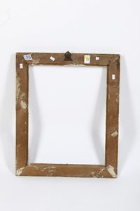 Cornice in legno laccato e dorato con decori in pastiglia. XVIII secolo  - Asta Cornici antiche - Associazione Nazionale - Case d'Asta italiane
