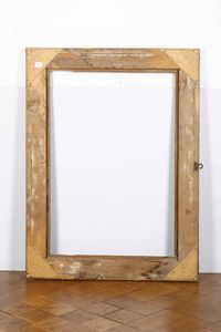 Cornice in legno intagliato e dorato. Roma, XVIII secolo  - Asta Cornici antiche - Associazione Nazionale - Case d'Asta italiane