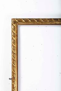 Cornice in legno intagliato e dorato. Veneto XVII-XVIII secolo  - Asta Cornici antiche - Associazione Nazionale - Case d'Asta italiane