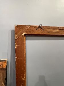 Cornice a mezza canna a mecca in legno intagliato. Piemonte XVIII secolo  - Asta Cornici antiche - Associazione Nazionale - Case d'Asta italiane