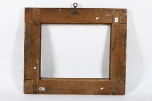 Cornice a cassetta in legno laccato e dorato. Marche XVII secolo  - Asta Cornici antiche - Associazione Nazionale - Case d'Asta italiane
