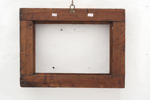 Cornice in legno intagliato a palmette con tracce di argentatura. XIX secolo  - Asta Cornici antiche - Associazione Nazionale - Case d'Asta italiane