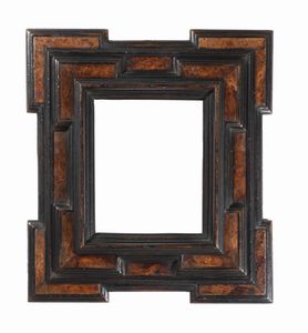 Cornice guilloch lastronata in radica ed ebanizzata. Lombardia XVIII secolo  - Asta Cornici antiche - Associazione Nazionale - Case d'Asta italiane