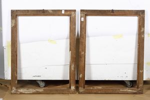 Coppia di cornici a sagoma Salvator Rosa in legno laccato e dorato. Roma XVIII secolo  - Asta Cornici antiche - Associazione Nazionale - Case d'Asta italiane