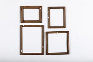 Quattro cornici in noce. XX secolo  - Asta Cornici antiche - Associazione Nazionale - Case d'Asta italiane