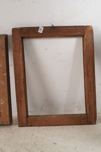 Due cornici diverse in legno dorato  - Asta Cornici antiche - Associazione Nazionale - Case d'Asta italiane