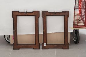 Coppia di cornici sagomate intarsiate, fine XIX secolo  - Asta Cornici antiche - Associazione Nazionale - Case d'Asta italiane