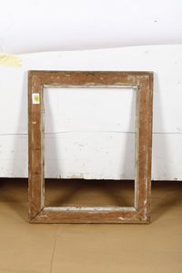 Cornice in noce con profilatura interna dorata, XIX secolo  - Asta Cornici antiche - Associazione Nazionale - Case d'Asta italiane