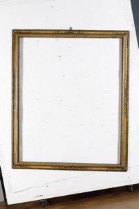 Coppia di cornici in legno intagliato e dipinto. XIX secolo  - Asta Cornici antiche - Associazione Nazionale - Case d'Asta italiane