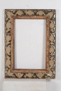 Grande cornice in legno intagliato e traforato, XX ssecolo  - Asta Cornici antiche - Associazione Nazionale - Case d'Asta italiane