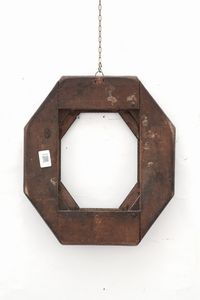 Cornice guilloch di forma ottagonale in legno intagliato ed ebanizzato. XVII-XVIII secolo  - Asta Cornici antiche - Associazione Nazionale - Case d'Asta italiane