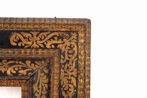 Cornice in legno ebanizzato e dorato. Lombardia XVIII secolo  - Asta Cornici antiche - Associazione Nazionale - Case d'Asta italiane