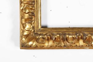 Cornice in legno intagliato e dorato. Italia centrale XVII secolo  - Asta Cornici antiche - Associazione Nazionale - Case d'Asta italiane