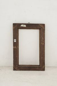 Cornice in legno intagliato e dorato. Italia centrale XVII-XVIII secolo  - Asta Cornici antiche - Associazione Nazionale - Case d'Asta italiane